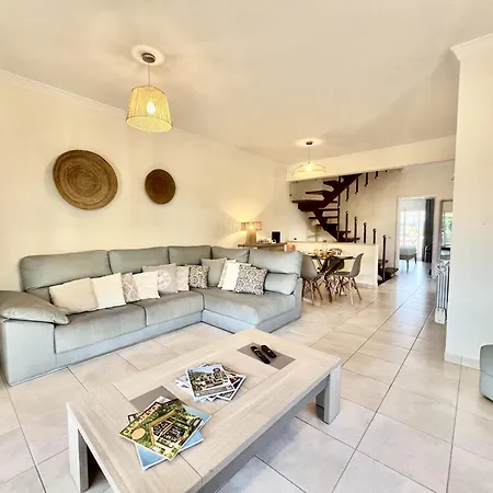 Villa Deluxe With Pool By Homing *
