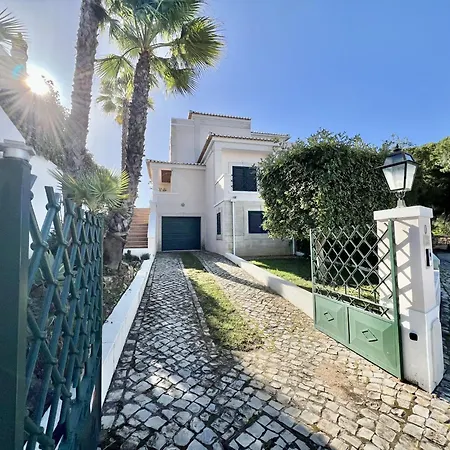Deluxe With Pool By Homing