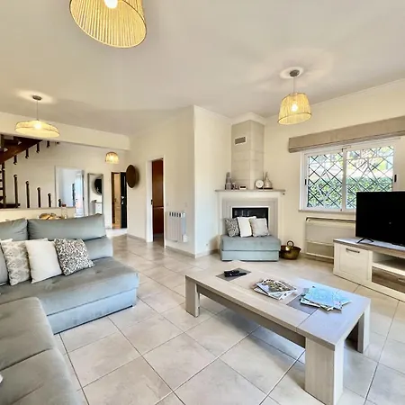 Deluxe With Pool By Homing Villa *